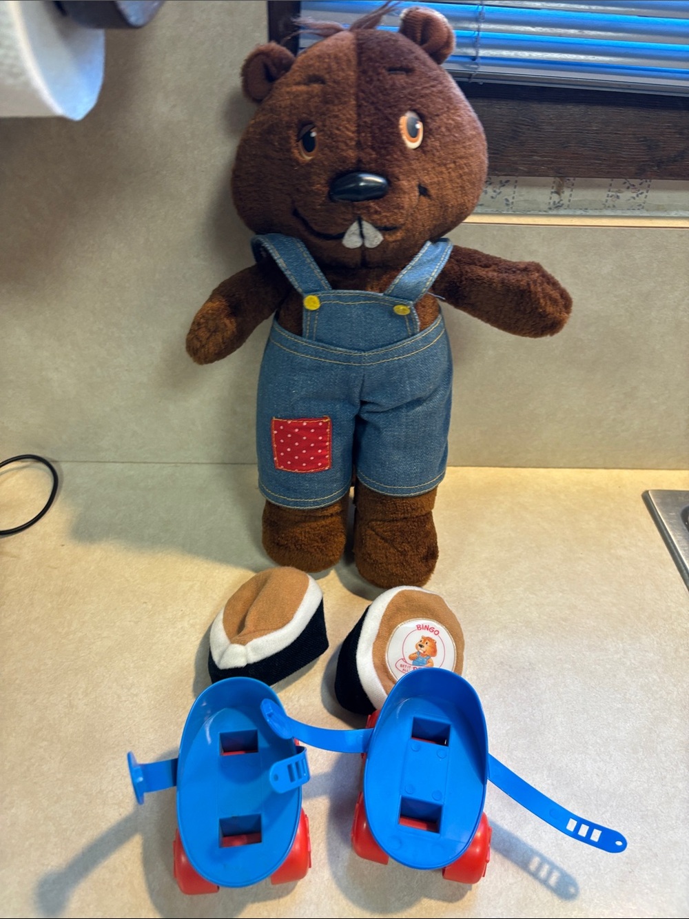 Vintage 1984 Bingo “Bet It All” Beaver Get Along Gang Tomy Plush Stuffed Animal
